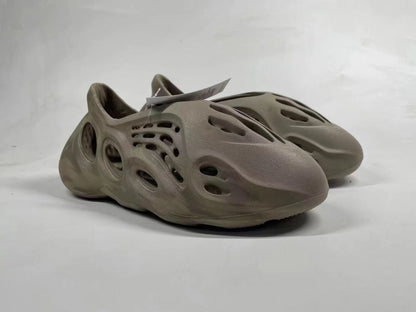 Yeezy Foam Runner 1:1 (muchos modelos)
