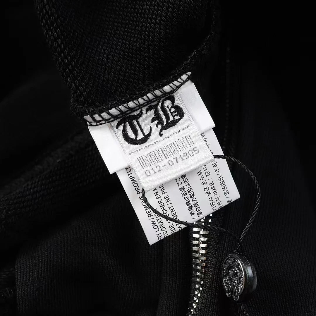 ZIPPER HOODIE CORAZONES CROMADOS